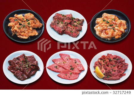 Grilled meat 32717249