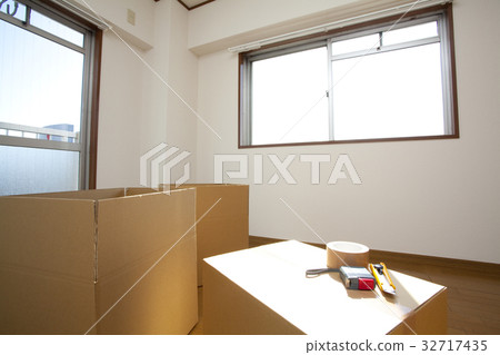 Moving Moving 32717435