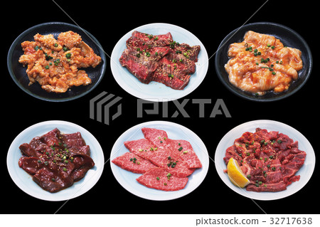 Grilled meat 32717638