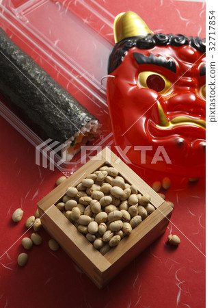 面對惡魔和碗裡的豆和卷壽司 面對惡魔和碗裡的豆和卷壽司 32717854