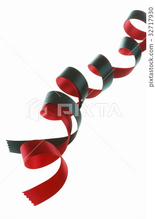 Red and green ribbon 32717930