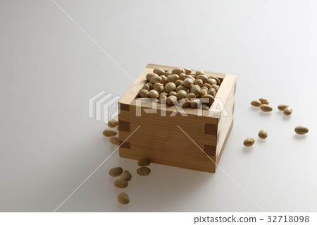 進入廣場的豆子 32718098