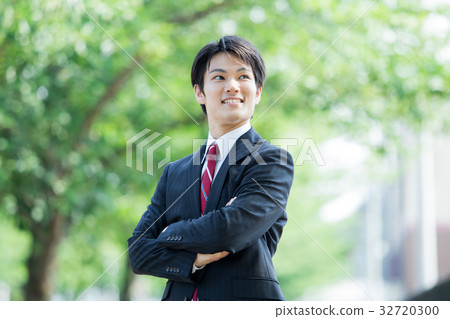 一個年輕的商人 一個年輕的商人 32720300