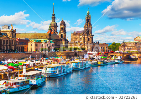 Summer scenery of the Old Town in Dresden, Germany 32722263