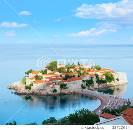 The morning Sveti Stefan sea islet (Montenegro) The morning Sveti Stefan sea islet (Montenegro) 32722654