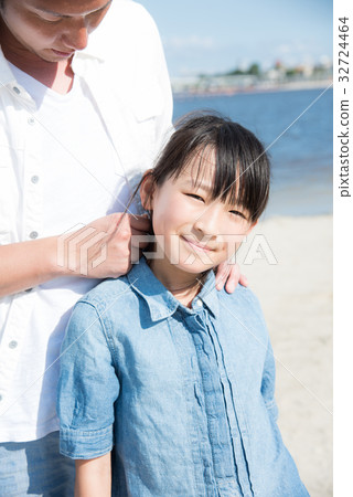 Ocean family Ocean family 32724464