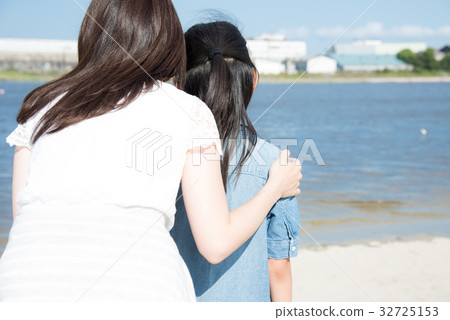 Ocean family 32725153