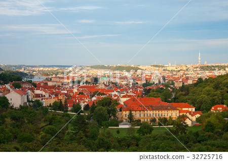 Summer Prague panorama Summer Prague panorama 32725716