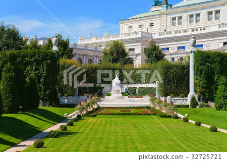 Monument for Empress Elisabeth in Vienna, Austria 32725721
