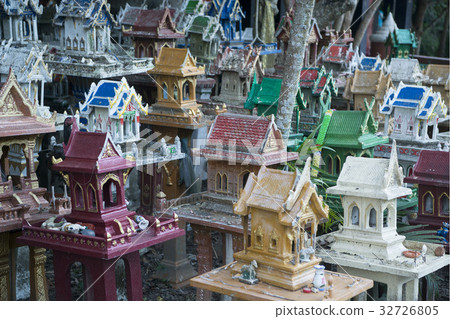 THAILAND LAMPANG MAE THA SPIRIT HOUSE 32726805