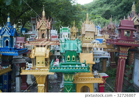 THAILAND LAMPANG MAE THA SPIRIT HOUSE 32726807