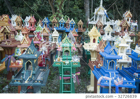 THAILAND LAMPANG MAE THA SPIRIT HOUSE 32726839