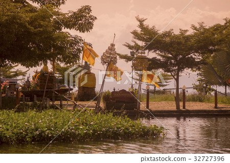 THAILAND PHAYAO LAKE WAT TILOKE ARAM ISLAND 32727396