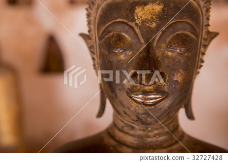 LAOS VIENTIANE WAT SI SAKET 32727428