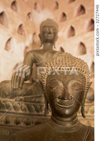 LAOS VIENTIANE WAT SI SAKET 32727446