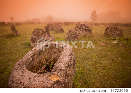 LAO PHONSAVAN PLAIN OF JARS LAO PHONSAVAN PLAIN OF JARS 32728086
