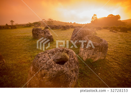 LAO PHONSAVAN PLAIN OF JARS LAO PHONSAVAN PLAIN OF JARS 32728153