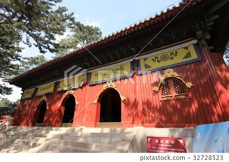 World Heritage China Chengde Outer Hachiman Puruuji Temple Tennoden 32728523