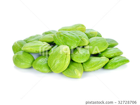 Parkia speciosa seeds or bitter bean on white  32728706