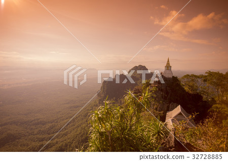 THAILAND LAMPANG WAT PRAJOMKLAO RACHANUSORN THAILAND LAMPANG WAT PRAJOMKLAO RACHANUSORN 32728885