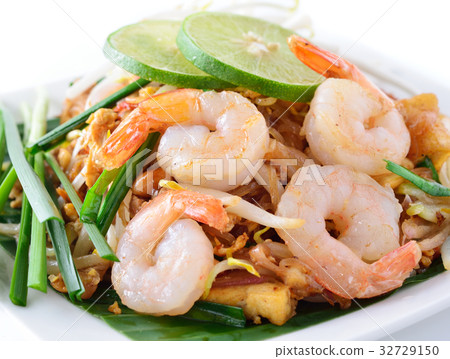 Pad Thai with shrimp, Thai noodle style Pad Thai with shrimp, Thai noodle style 32729150