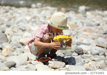 Infant watching insect basket 32731001