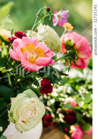bouquet, holiday flower, gift and floral 32735145