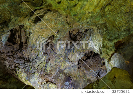 Inazumi underwater cave Inazumi underwater cave 32735621
