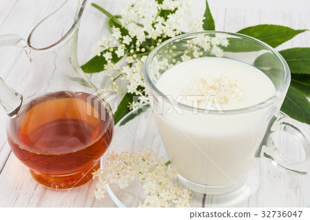 Elderflower, milk and honey infusion for cough 32736047