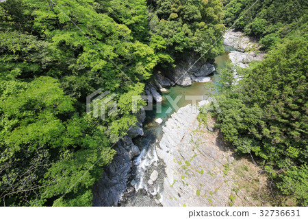 德島縣美馬市的Kenkyo景觀 德島縣美馬市的Kenkyo景觀 32736631