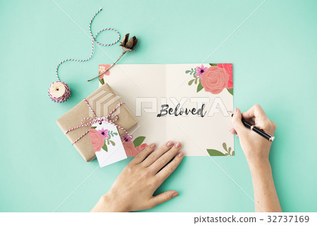 Love Fondness Flower Boarder Card Concept 32737169