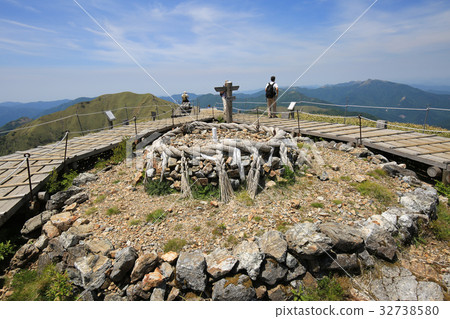 Tokushima Prefecture Kenzan Peak Top triangle point Tokushima Prefecture Kenzan Peak Top triangle point 32738580