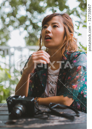 camergirl, photographer, cameraman 32738667