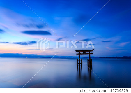 Lake Biwa Dawn 32739879