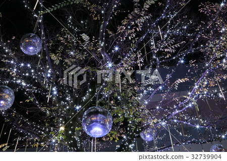 Mirror ball illumination Mirror ball illumination 32739904