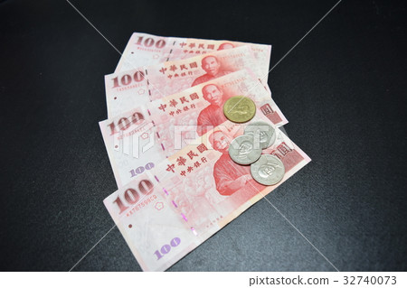 Banknote new Taiwan dollar 32740073