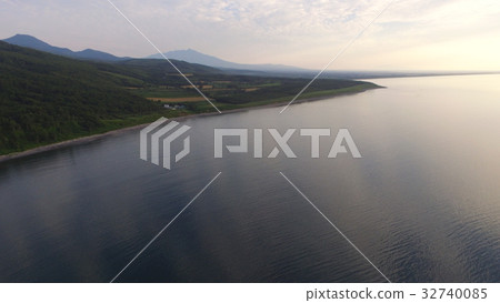 “Shiretoko半島和海”用無人機（Shiretoko Peninsula West Bank / Shari-gun，Shari-gun，Hokkaido）從天而降 32740085