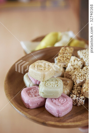 Han Han 32740168