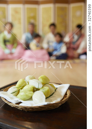 Songpyeon, Family, Chuseok 32740399