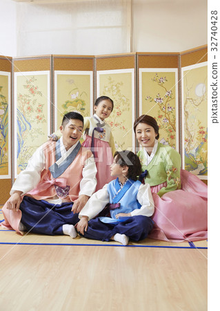 家庭,中秋節 家庭,中秋節 32740428