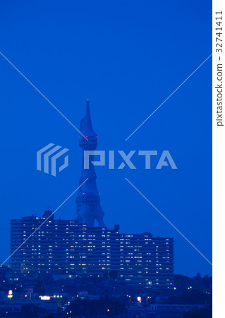 PL塔和深藍色的小鎮 PL塔和深藍色的小鎮 32741411