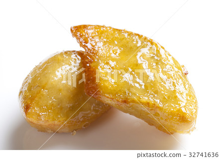 Candied sweet potato 32741636