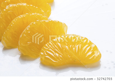 新鮮的夏季橘子 32742703