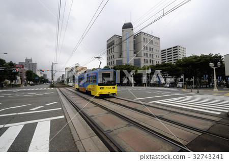 Tram Tram 32743241