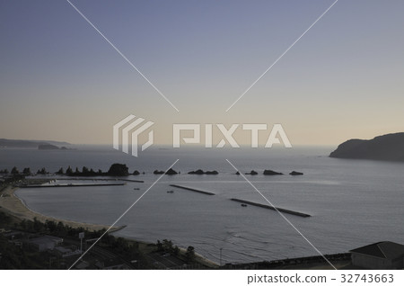 Dawn of the Hashima-iwa 32743663