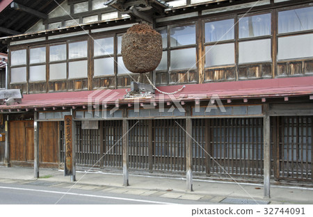 Kuroishi walk / Sato Shuzo shop 32744091