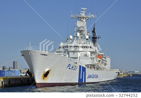 Patrol ship "Shikishima" PLH 31 32744252