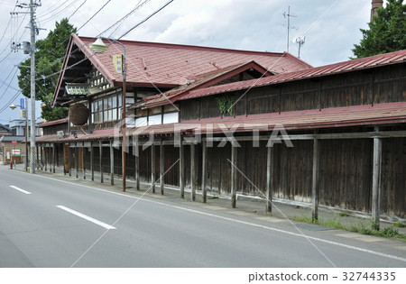Kuroishi walk / Sato Shuzo shop 32744335
