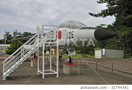 Kinki walk / Hino Park Air Self Defense Force T-2 supersonic high training aircraft 32744361