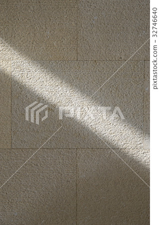 Light hitting a wall 32746640